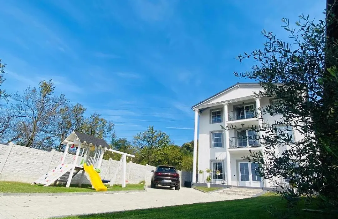 Green Hill Villa & Spa-1