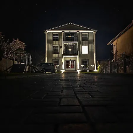 Green Hill Villa & Spa-3